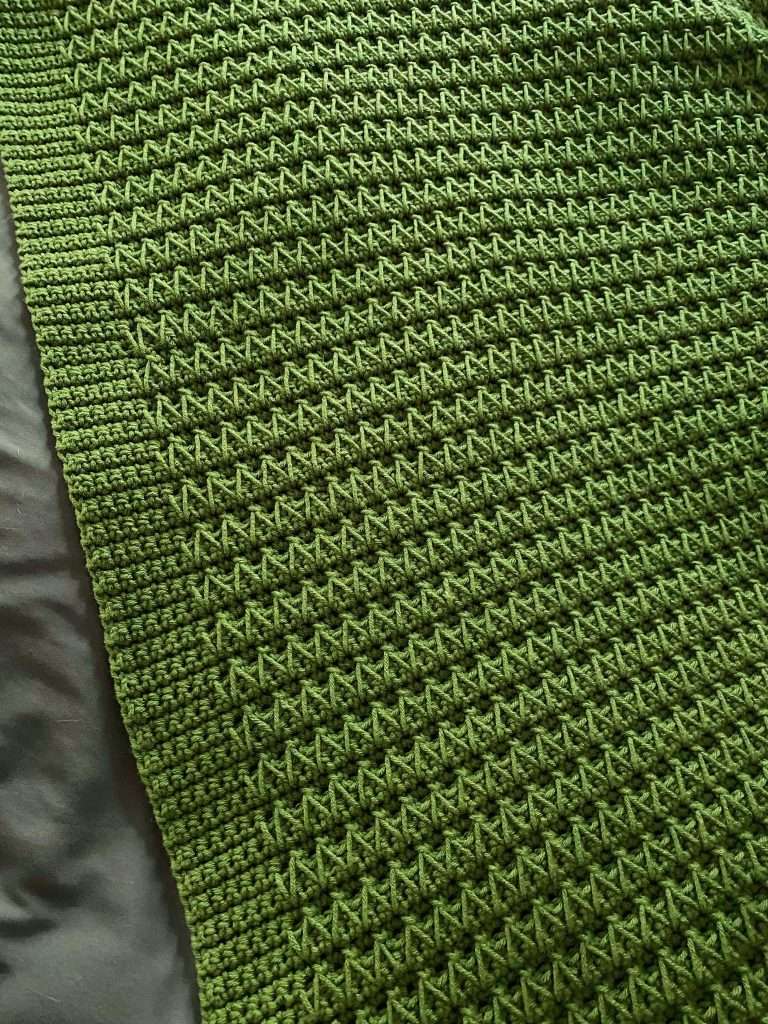 Zig Zag Stitch Easy Beginner Crochet Blanket with Texture
