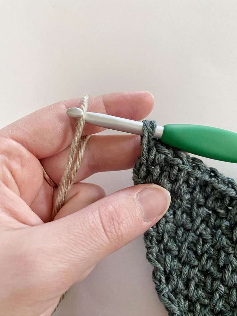 Changing Colours in Crochet