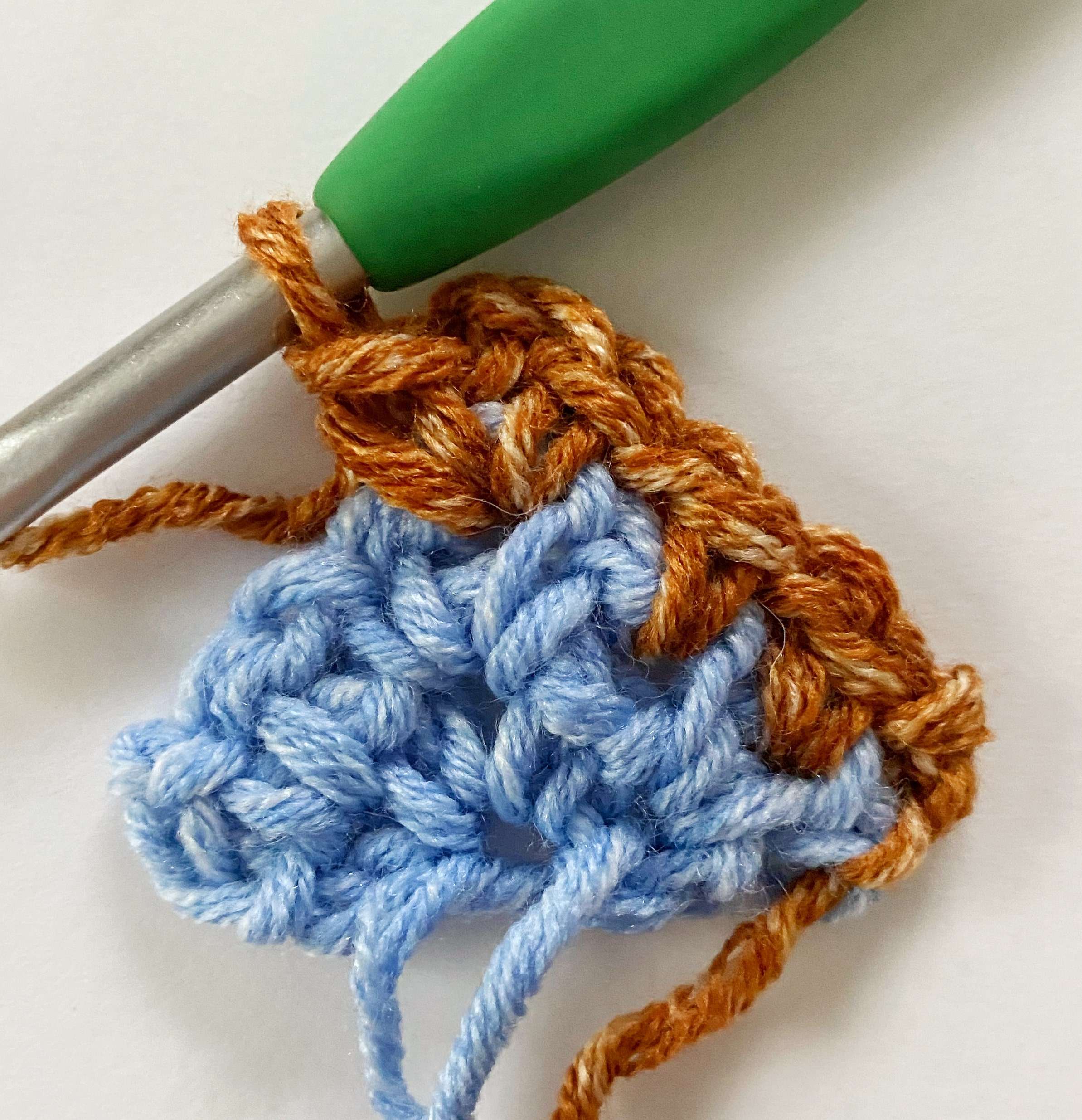 Moss Stitch Triangle Crochet Tutorial