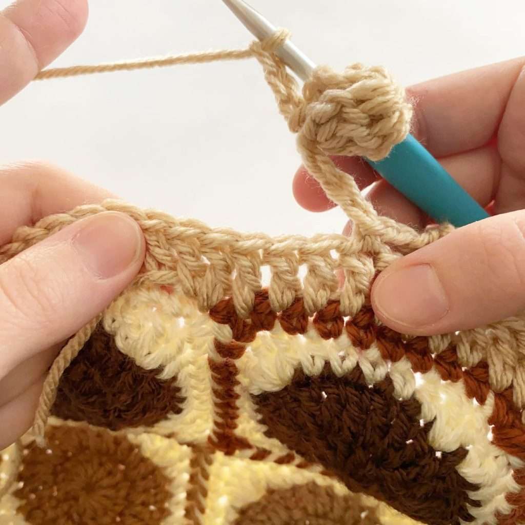 How to Add a Pom Pom Border to your Blanket