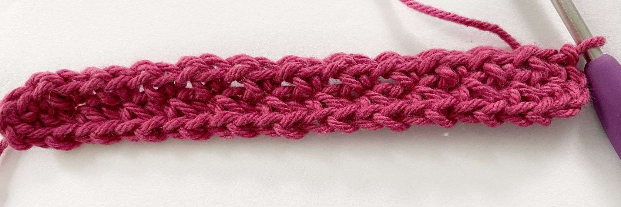 Rnd 1 of the moss stitch crochet potholder in the round