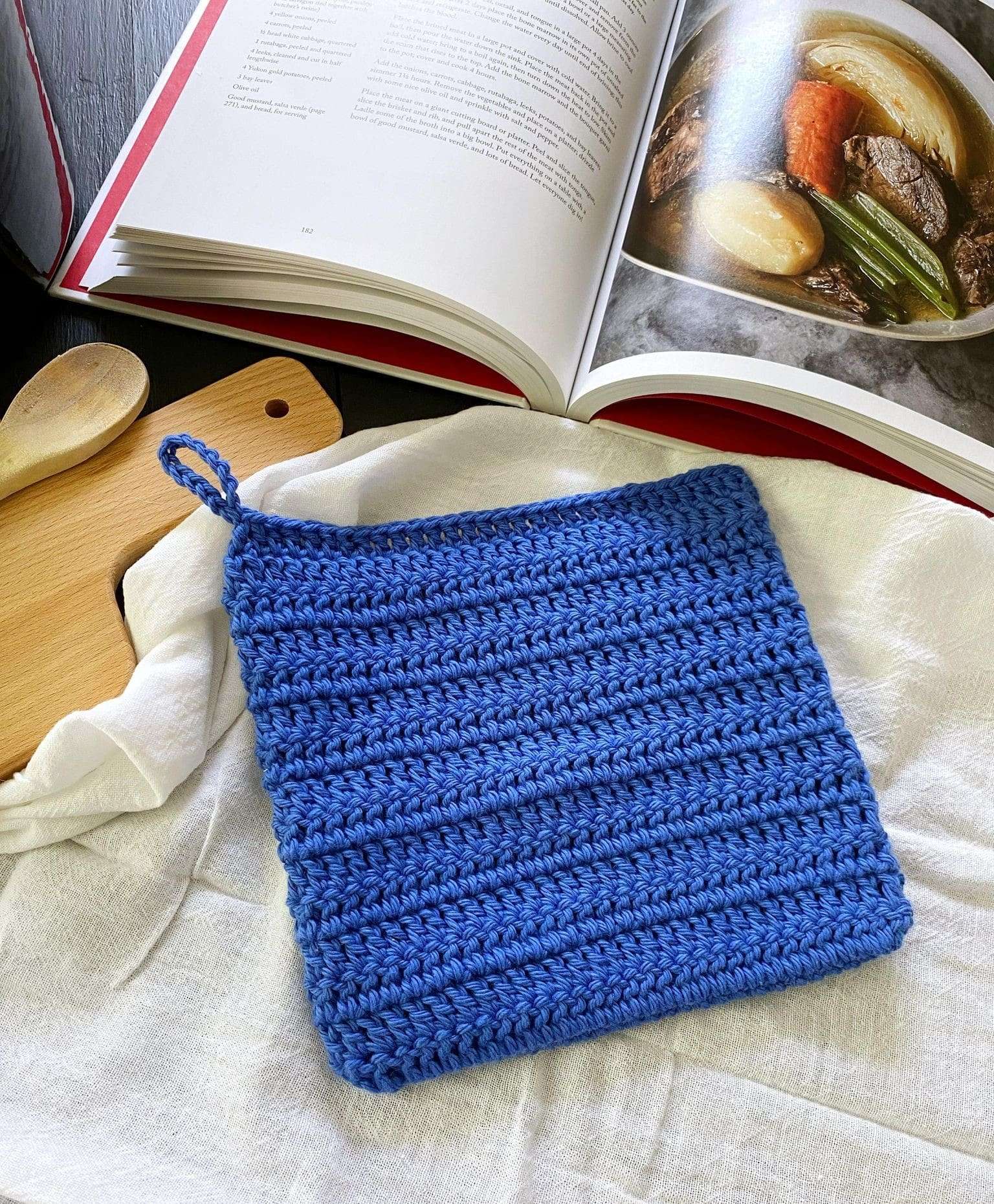 Easy Double Crochet Potholder Pattern in Royal Blue