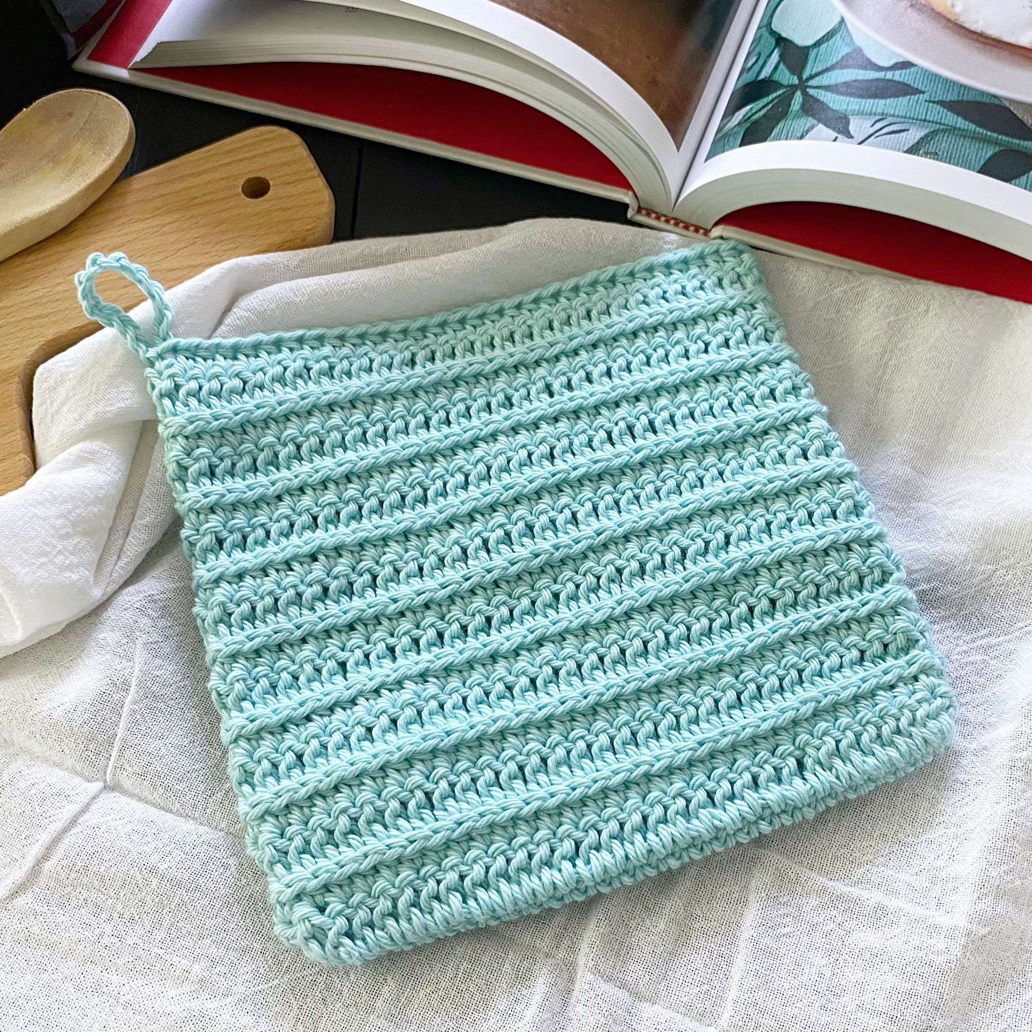 Stroll in the Park Ribbed Crochet Potholder Pattern