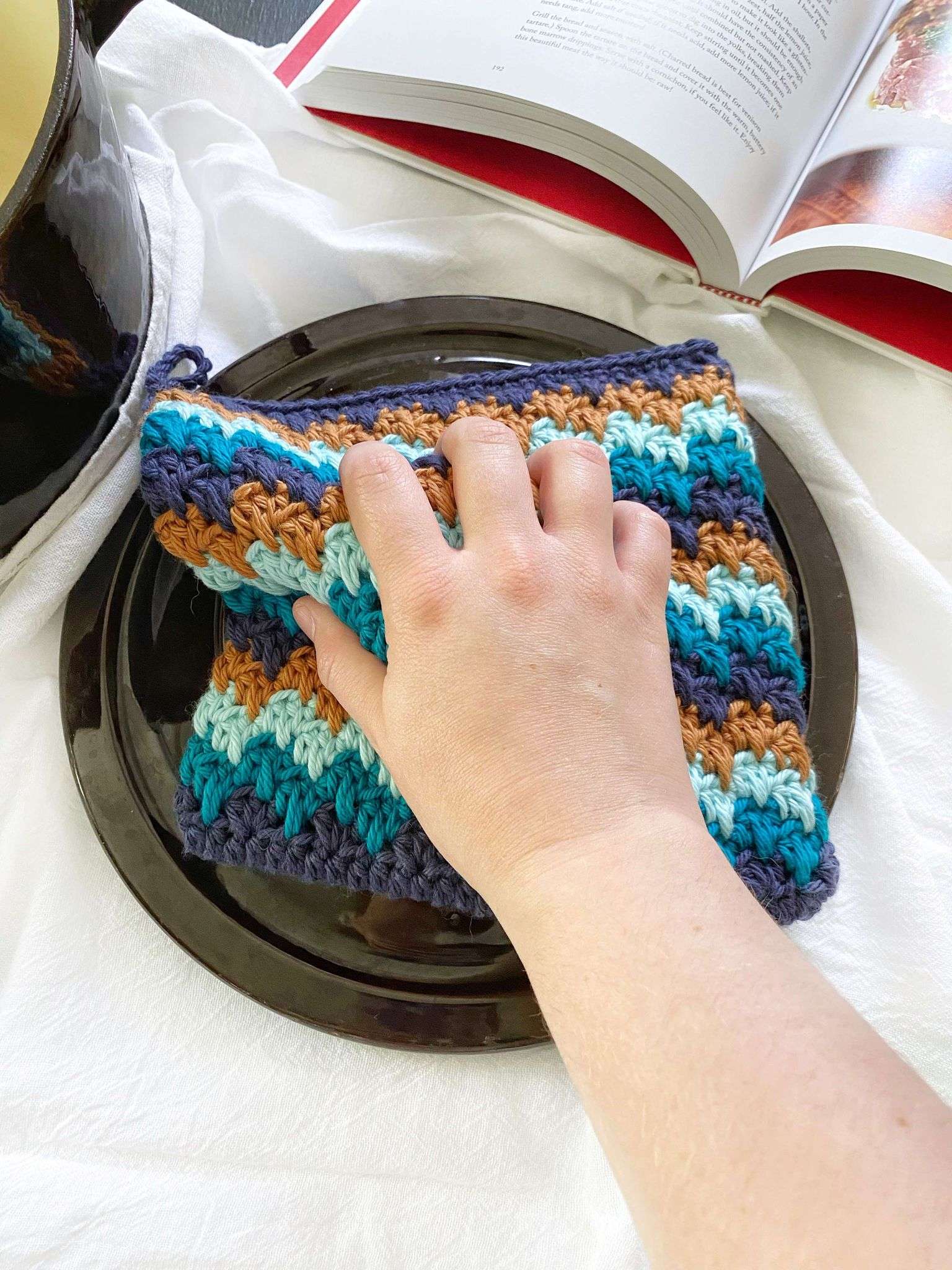 How to Crochet the Riding Waves Granny Spike Stitch Potholder Pattern