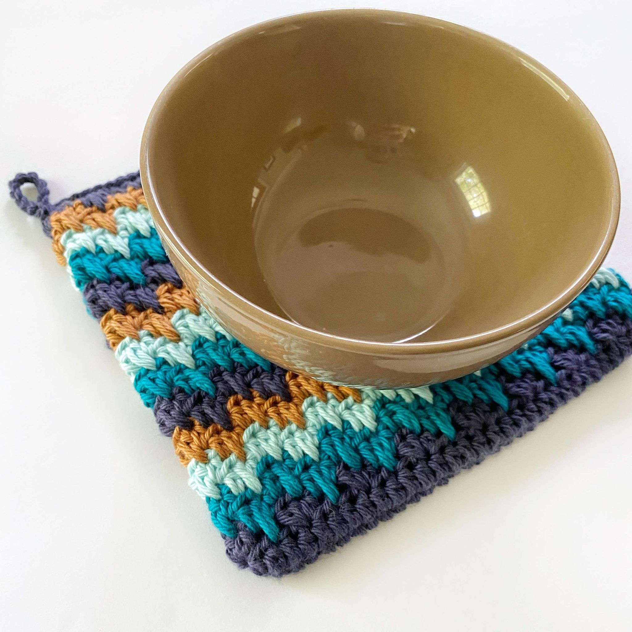 Crochet a Fun Chevron Potholder Pattern