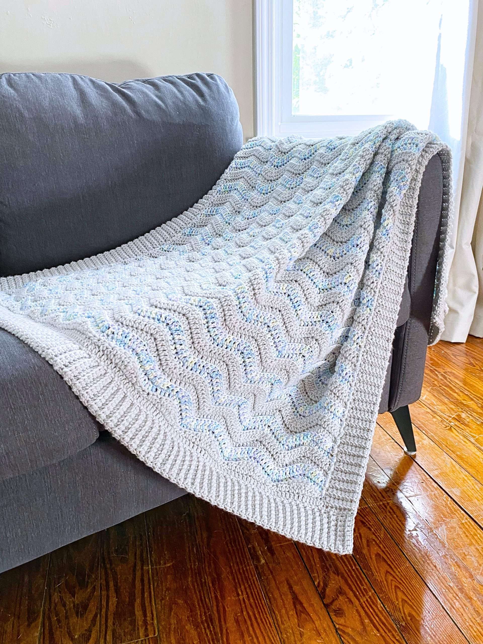 Quick and Cozy Ripple Crochet Baby Blanket for Beginners